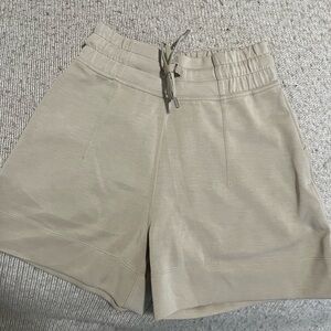 Lululemon Softstream High-Rise Short 4”